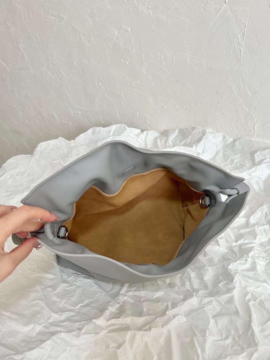 Loewe flamenco bag view 9