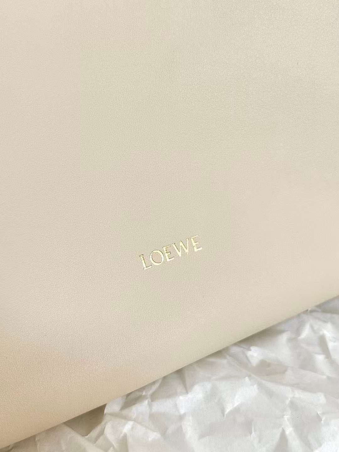 Loewe flamenco bag view 5