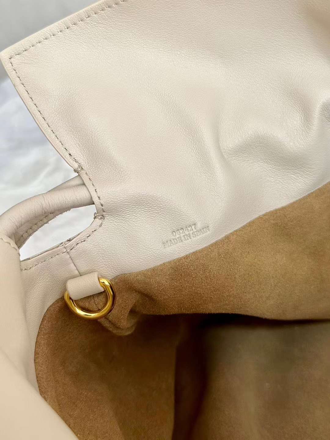 Loewe flamenco bag view 7