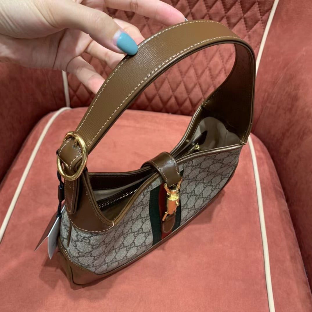 Gucci Jackie 1961 Shoulder Bag view 10