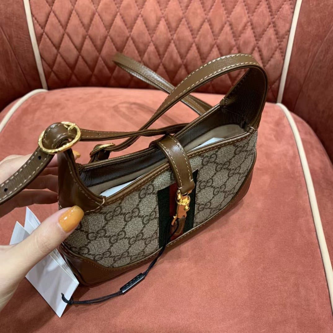 Gucci Jackie 1961 Shoulder Bag view 15