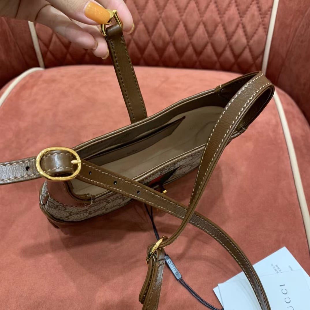 Gucci Jackie 1961 Shoulder Bag view 17