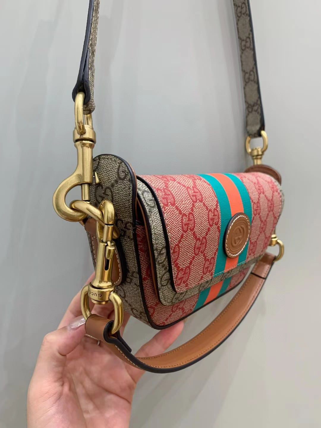 Gucci Shoulder Bag view 4