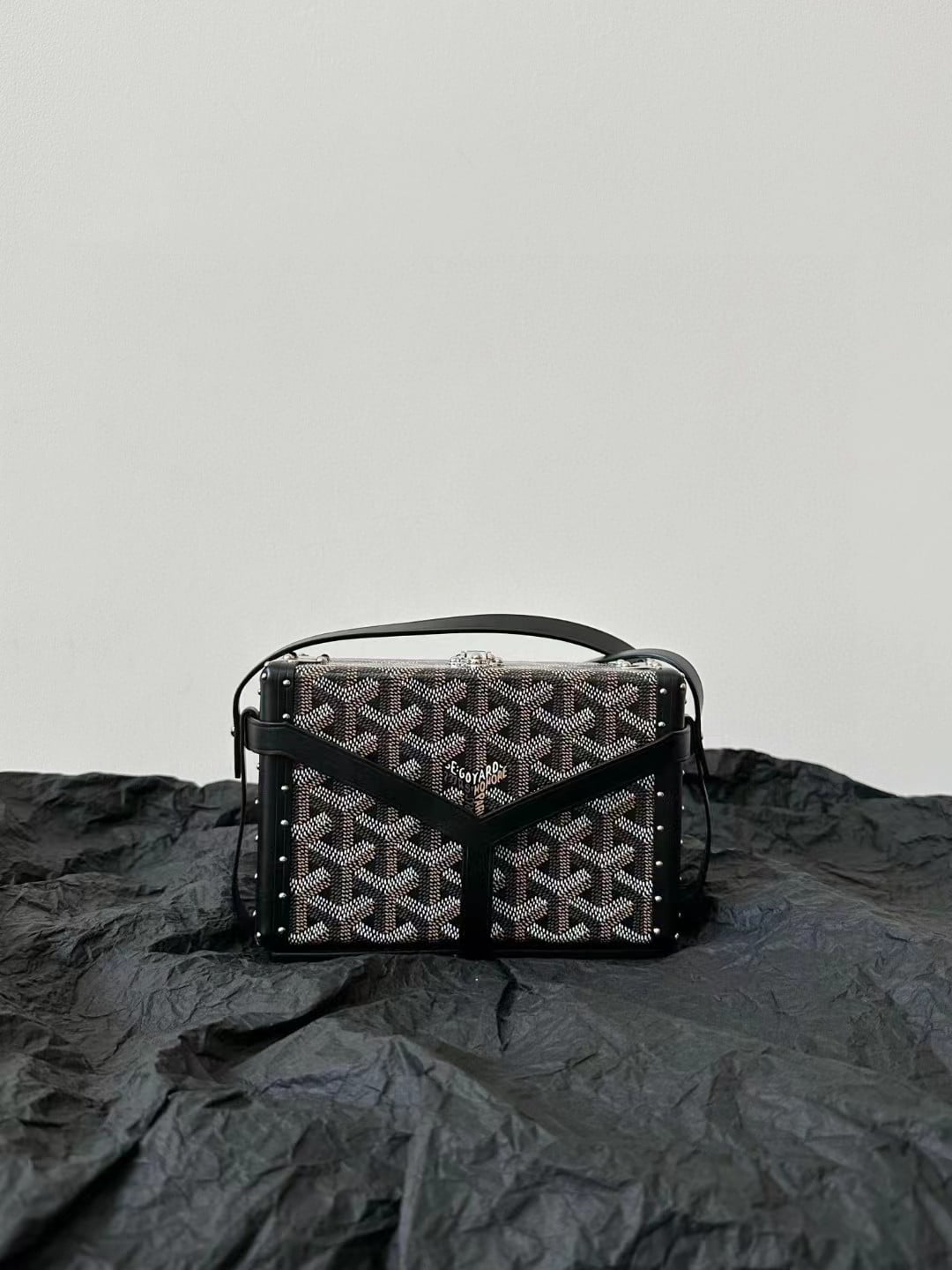 Goyard Minaudiere Trunk Bag view 3