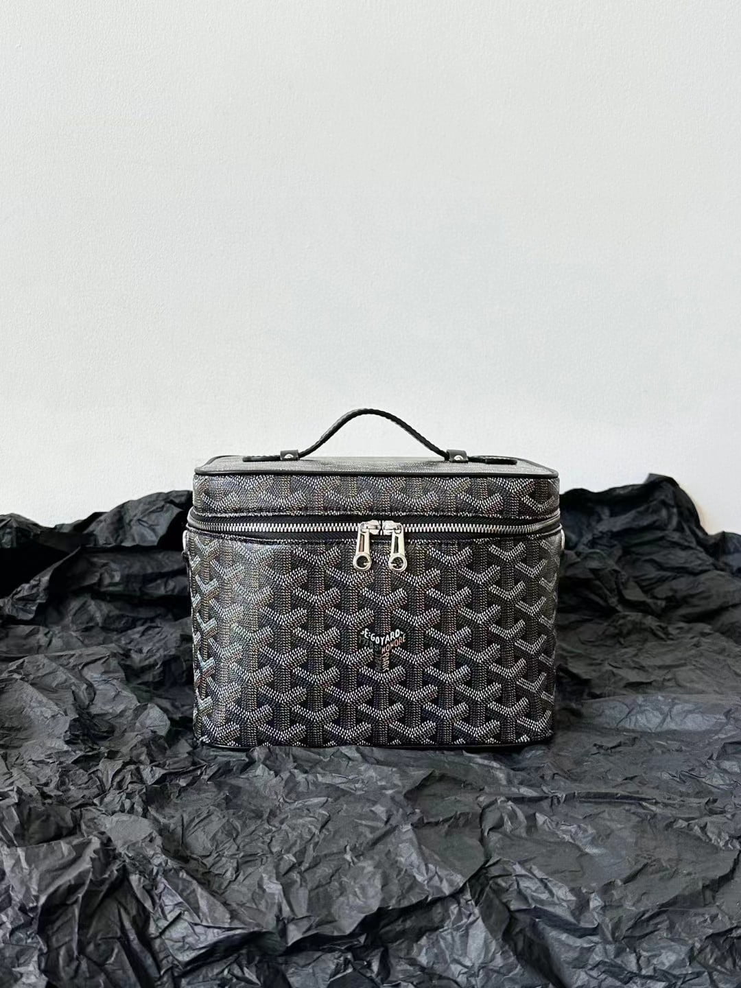 Goyard Muse Vanity Case view 3