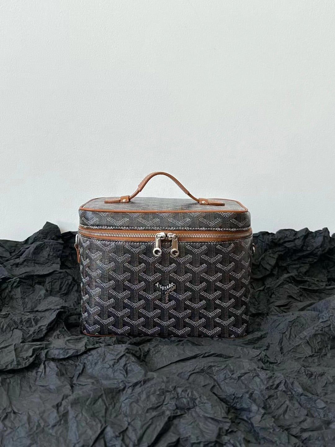 Goyard Muse Vanity Case view 5