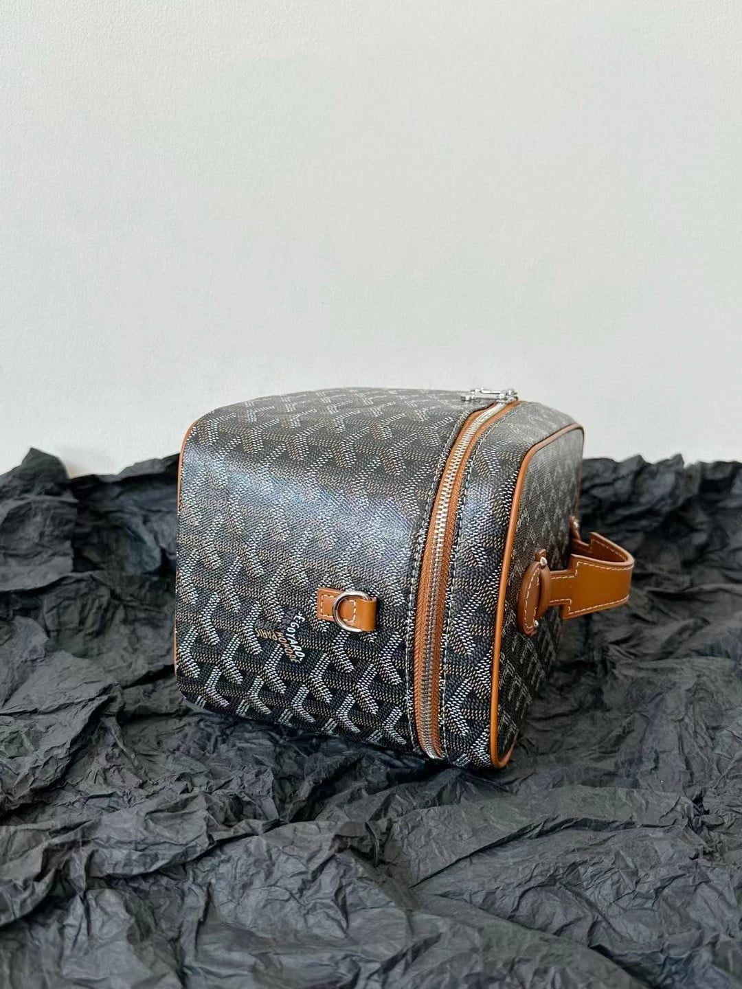 Goyard Muse Vanity Case view 6