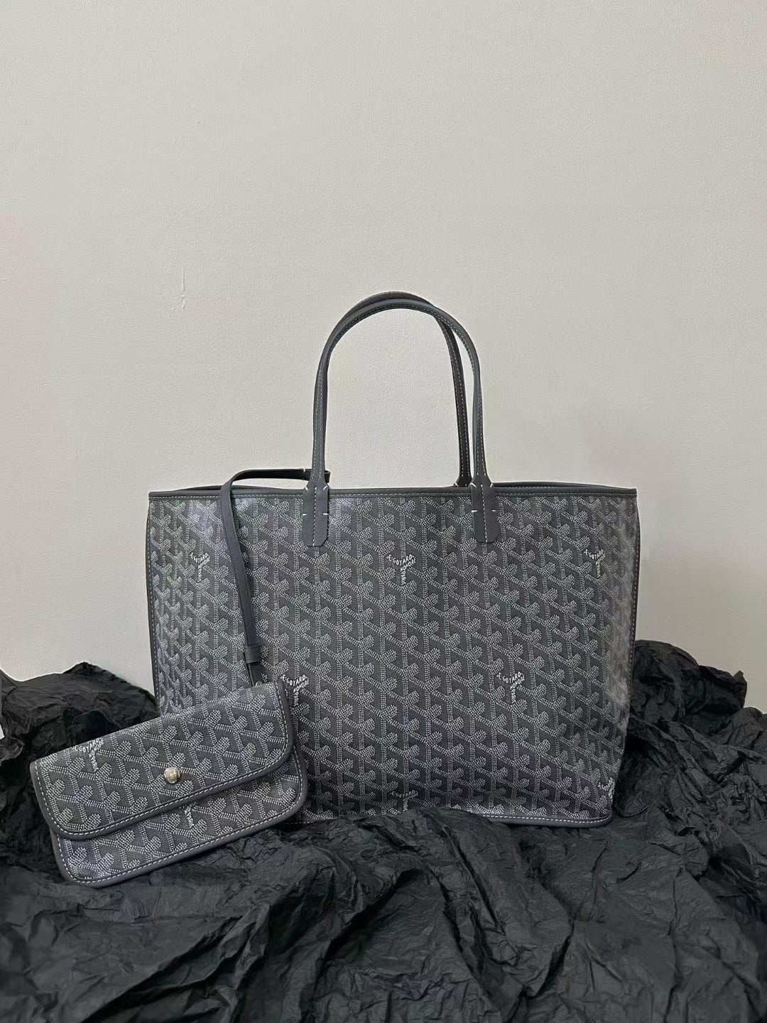 Goyard Anjou GM Bag Reversible view 10