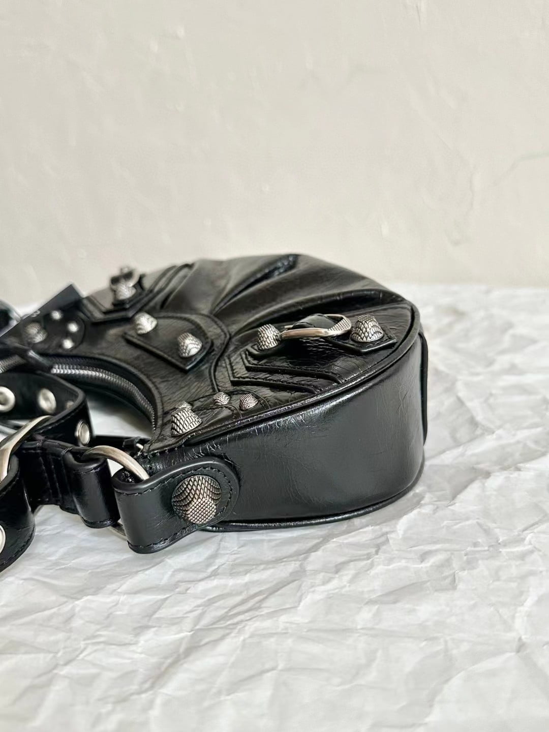 Balenciaga Le Cagole Shoulder Bag view 7
