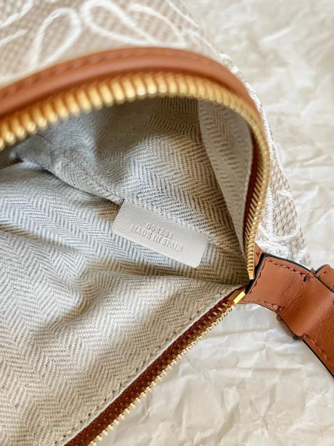 Loewe Small Cubi Bag view 9