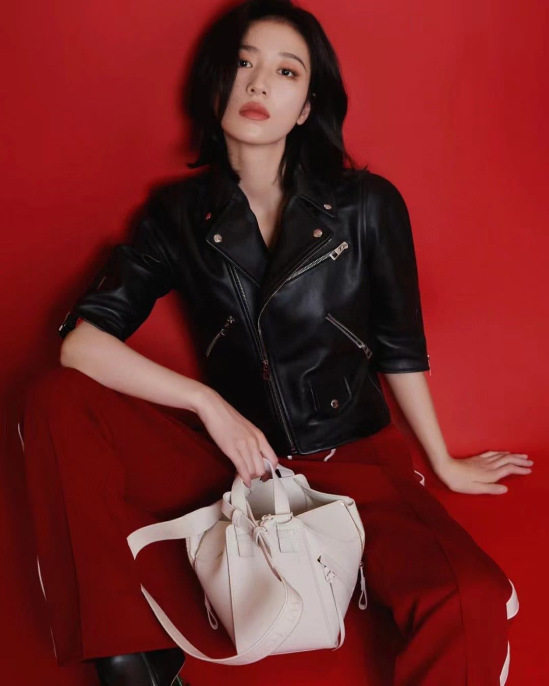 Loewe Compact Hammock Bag view 15