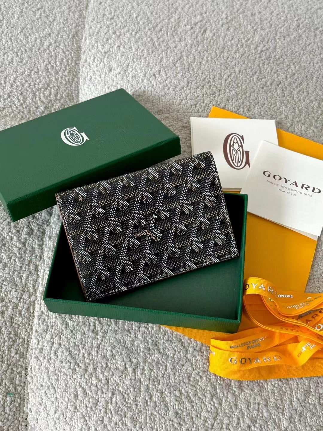 Goyard Vertical Wallet view 2