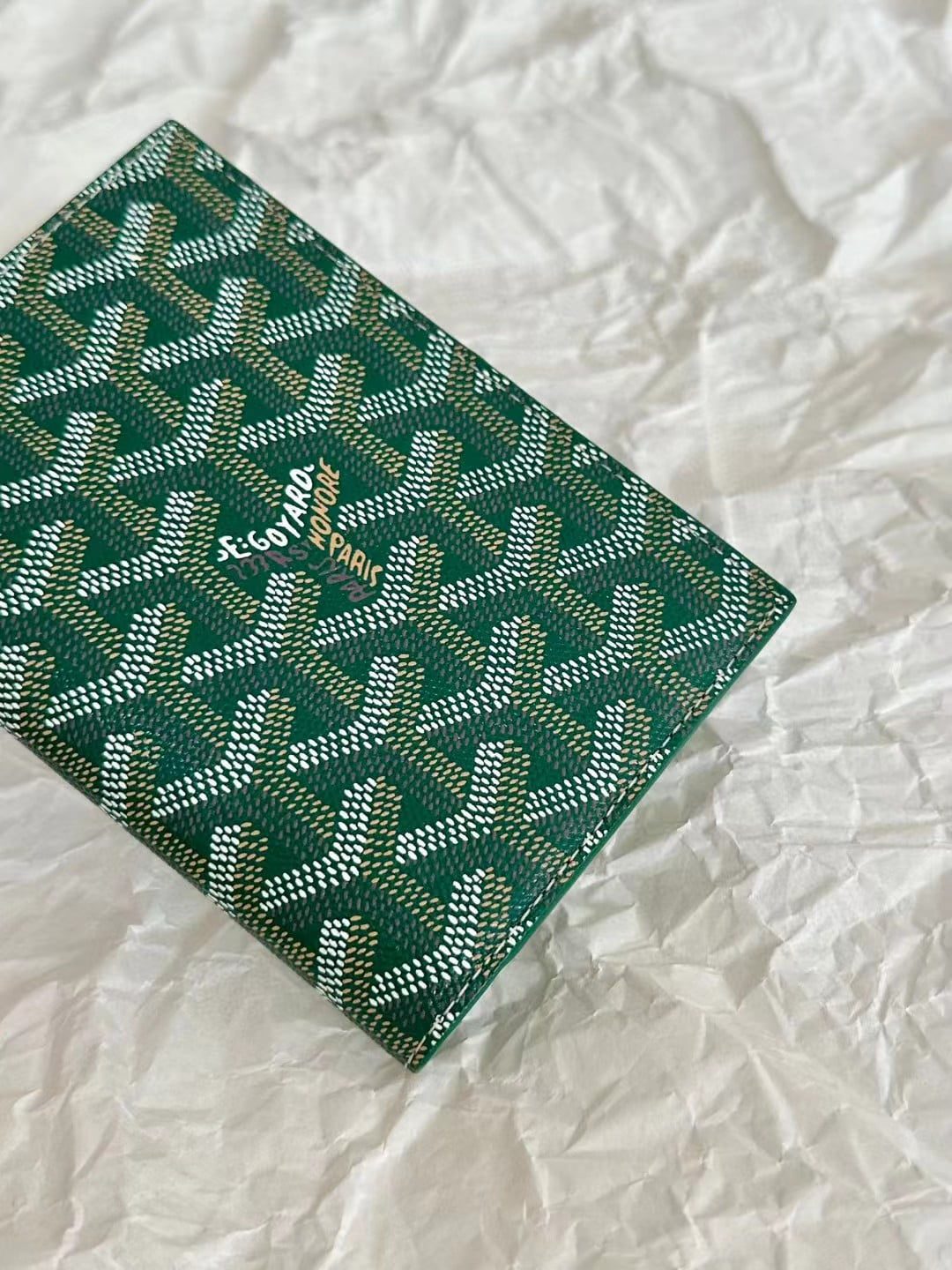 Goyard Vertical Wallet view 7