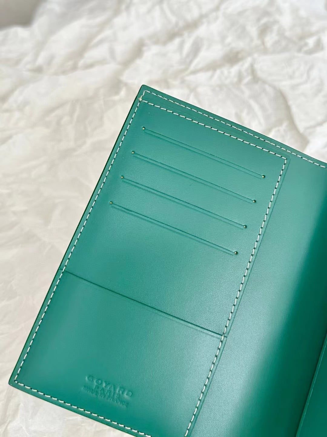 Goyard Vertical Wallet view 8