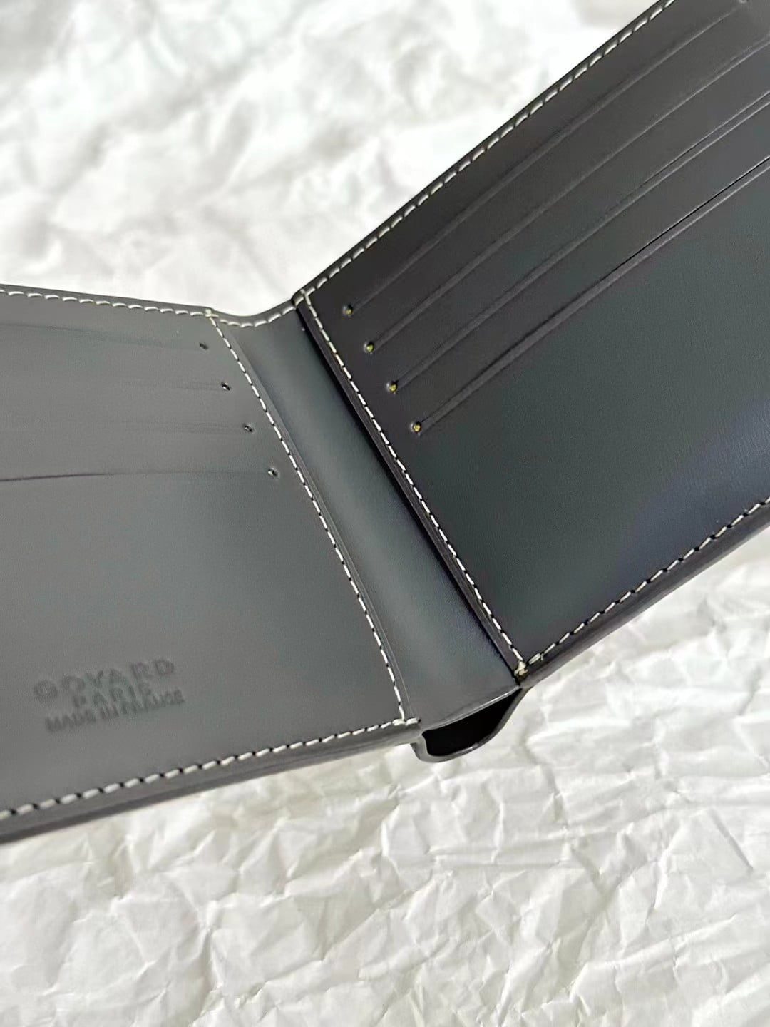 Goyard Victoire Wallet view 9