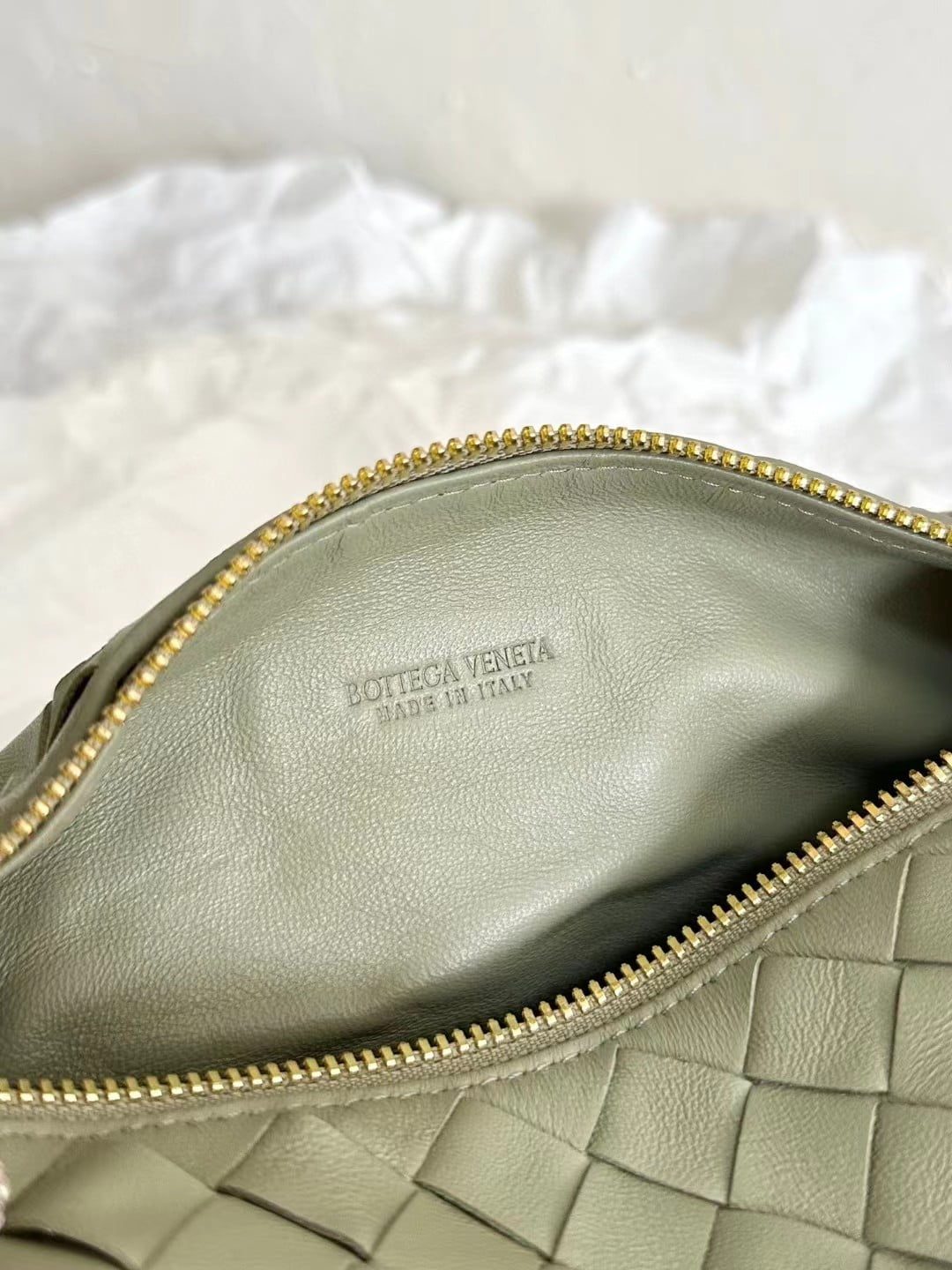 Bottega Veneta Mini Wallace view 9