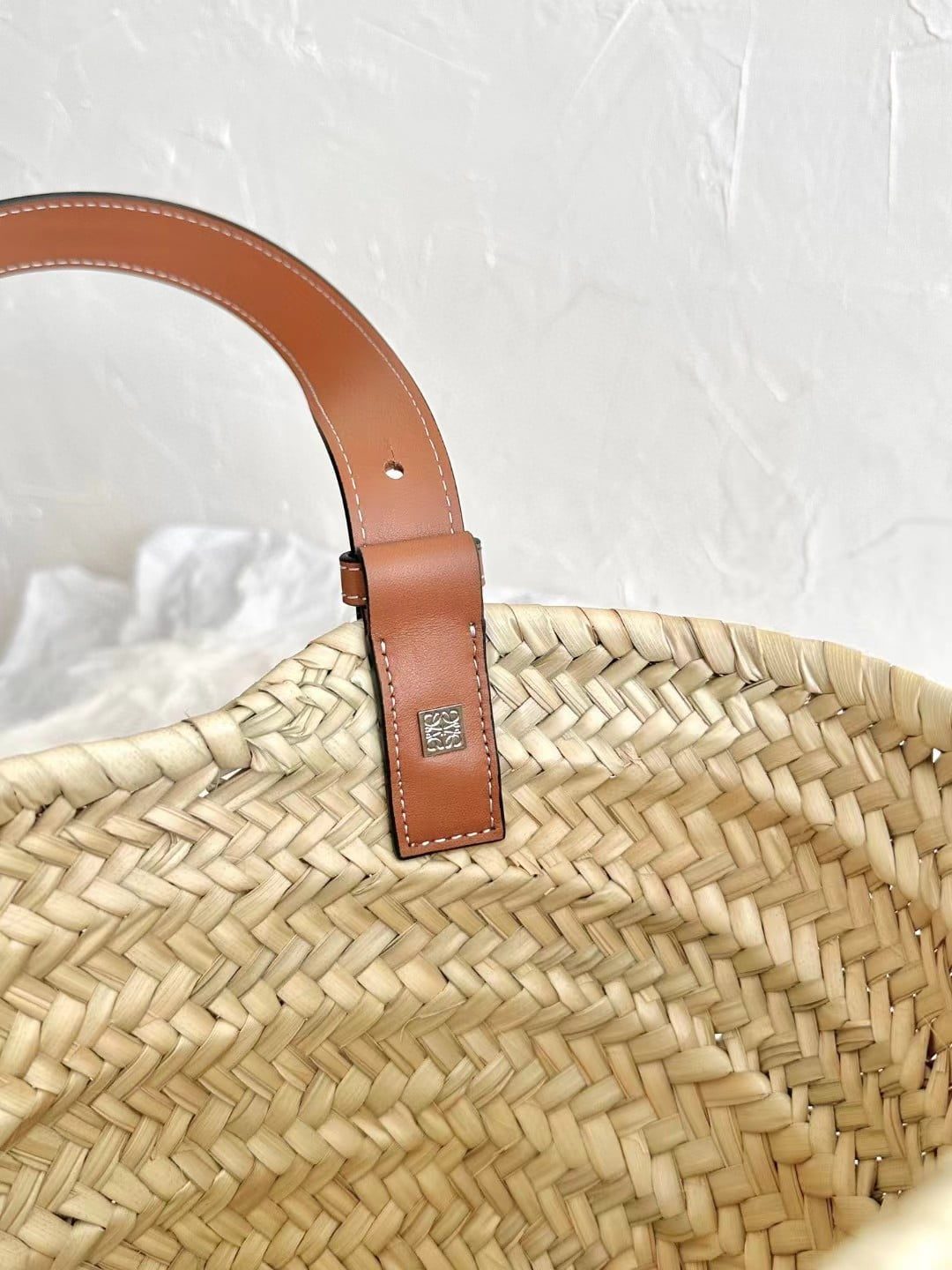 Loewe Small Basket Bag in raffia and calfskin view 5
