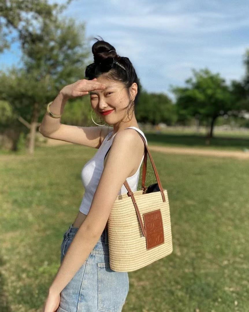 Loewe Small Square Basket Bag in raffia and calfskin view 16