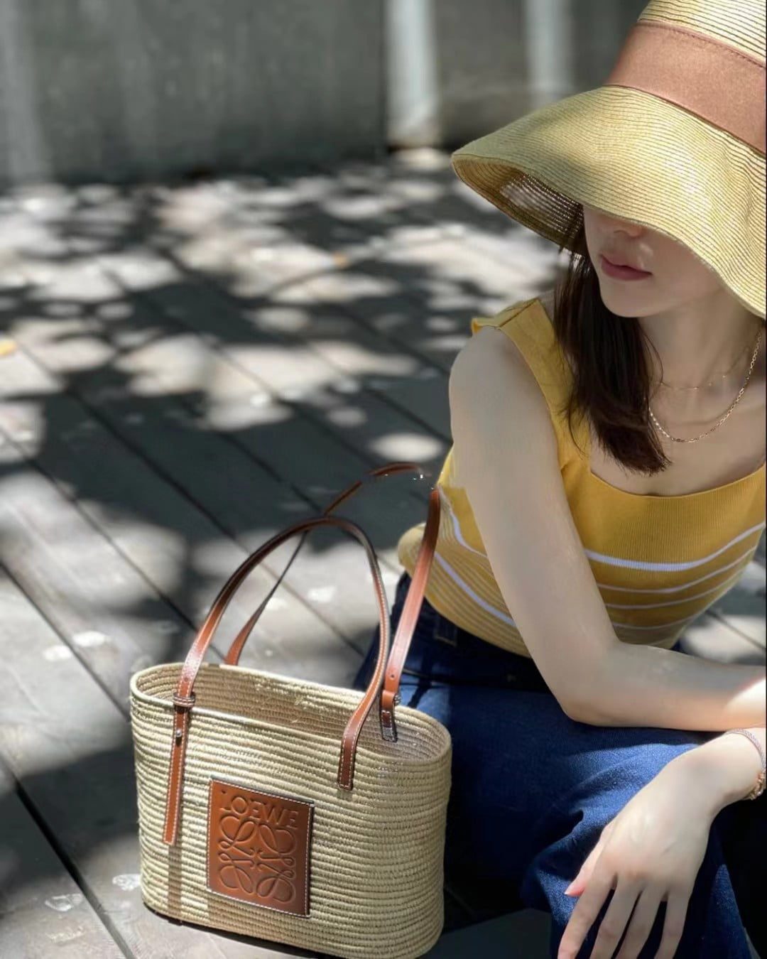 Loewe Small Square Basket Bag in raffia and calfskin view 18