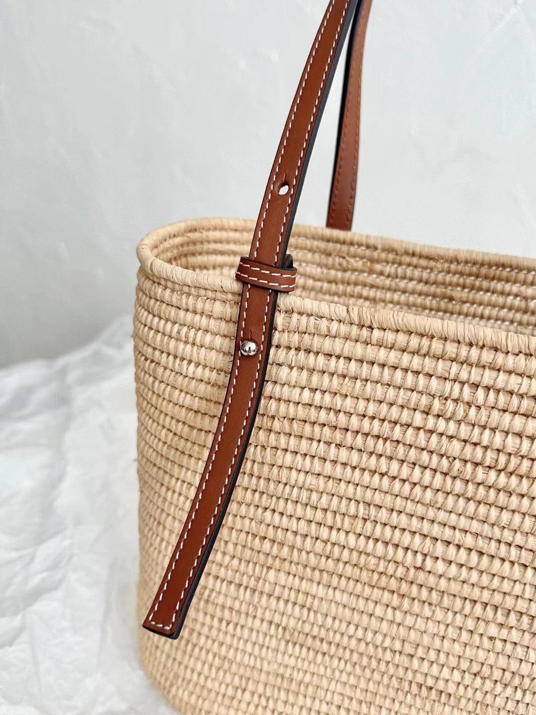 Loewe Small Square Basket Bag in raffia and calfskin view 4