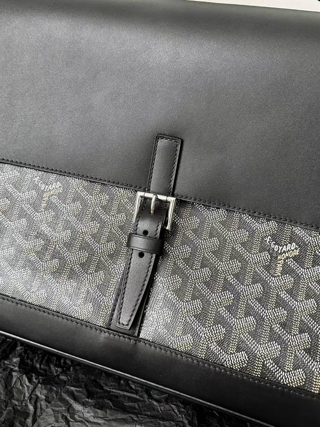 Goyard Citadin PM Messenger Bag view 13