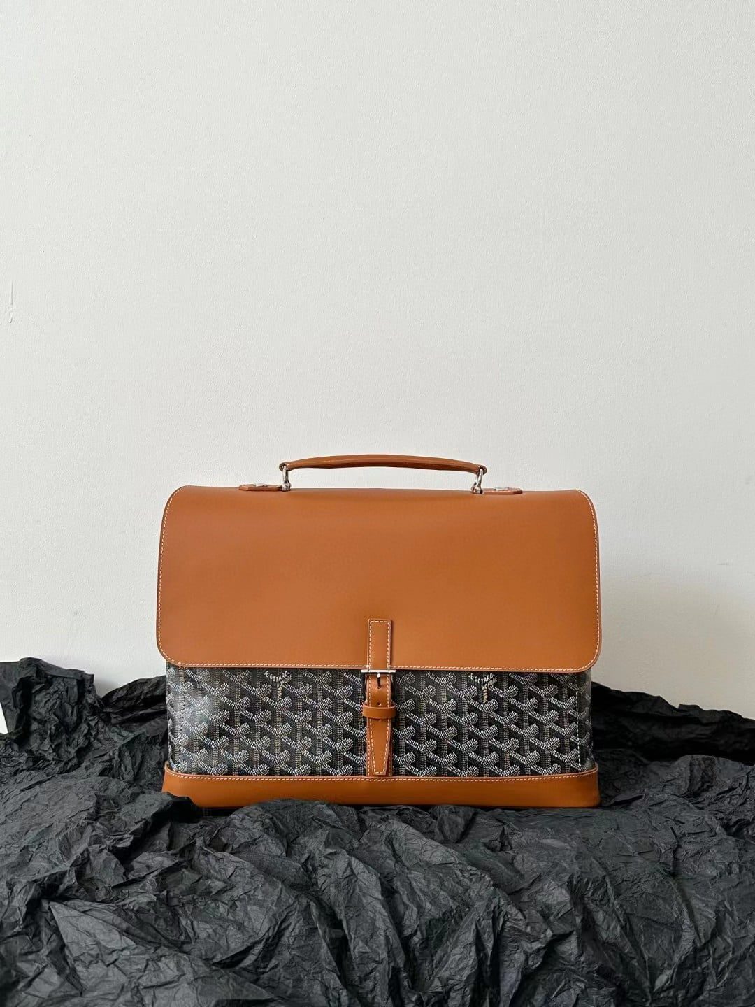 Goyard Citadin PM Messenger Bag view 3