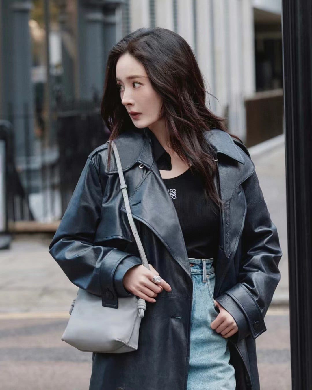 Loewe Flamenco Clutch in Nappa Clafskin view 16
