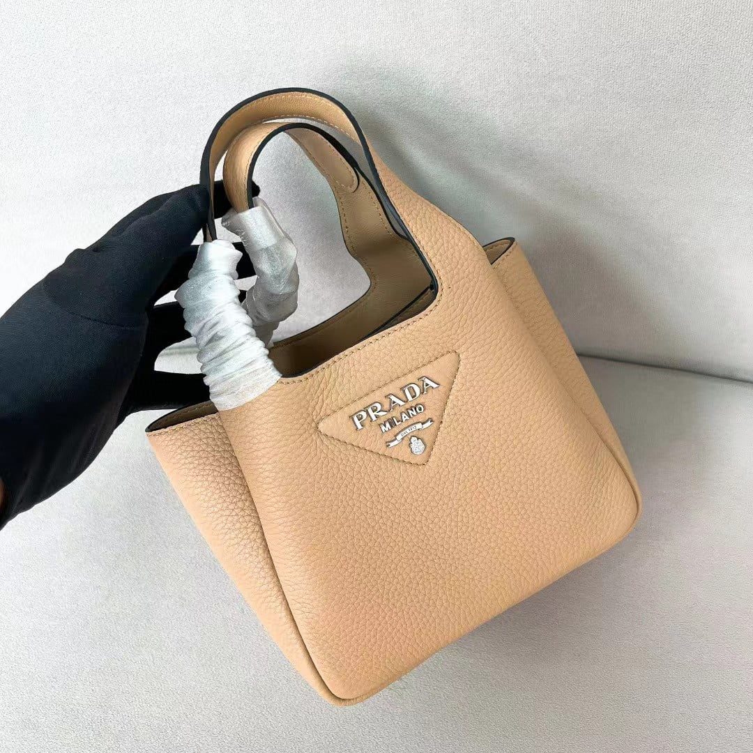 Prada Leather Tote Bag 1BG335 view 11