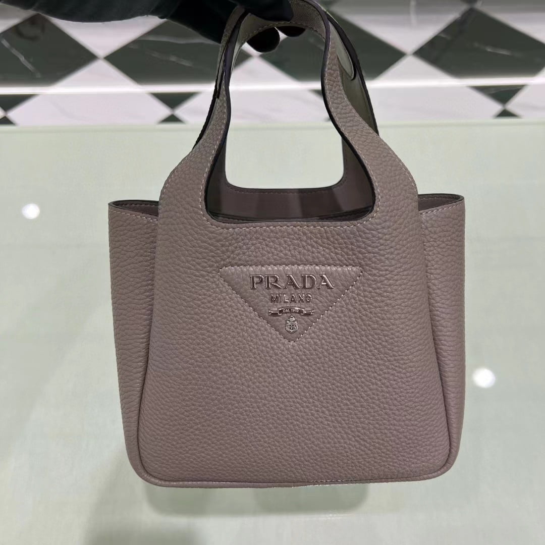 Prada Leather Tote Bag 1BG335 view 7