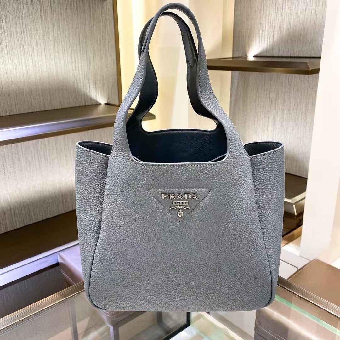 Prada Leather Tote Bag 1BG335 view 4