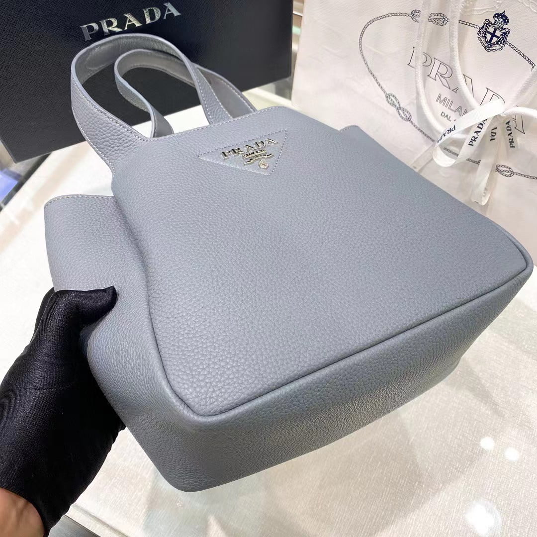 Prada Leather Tote Bag 1BG335 view 7