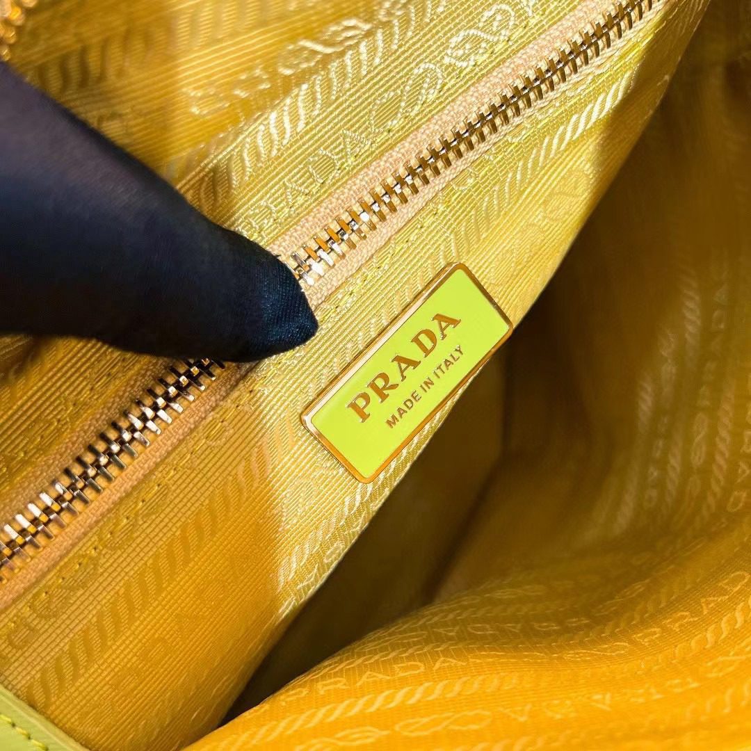 Prada Re-Edition 1995 Bag 1BG468 view 8