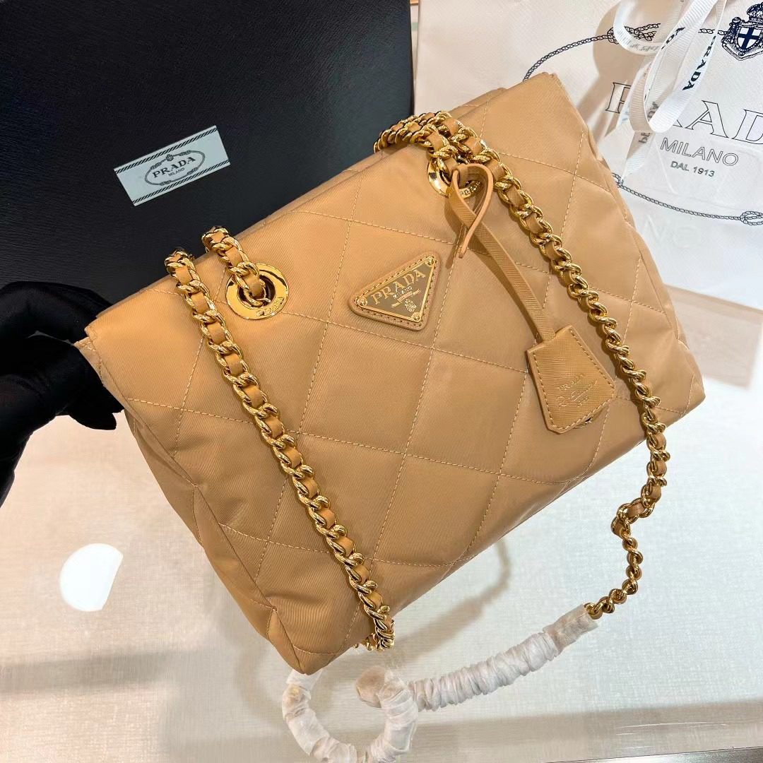 Prada Re-Edition 1995 Bag 1BG468 view 3