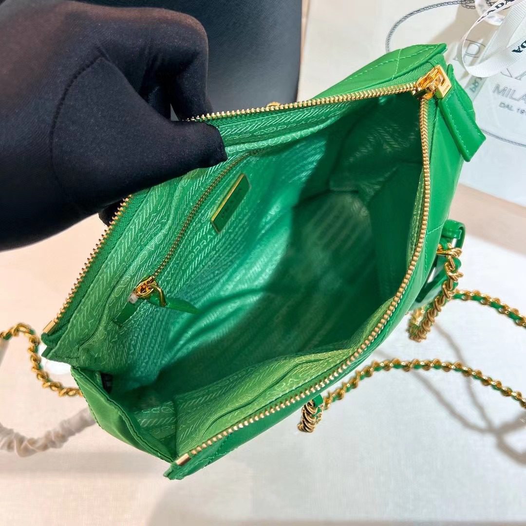 Prada Re-Edition 1995 Bag 1BG468 view 8