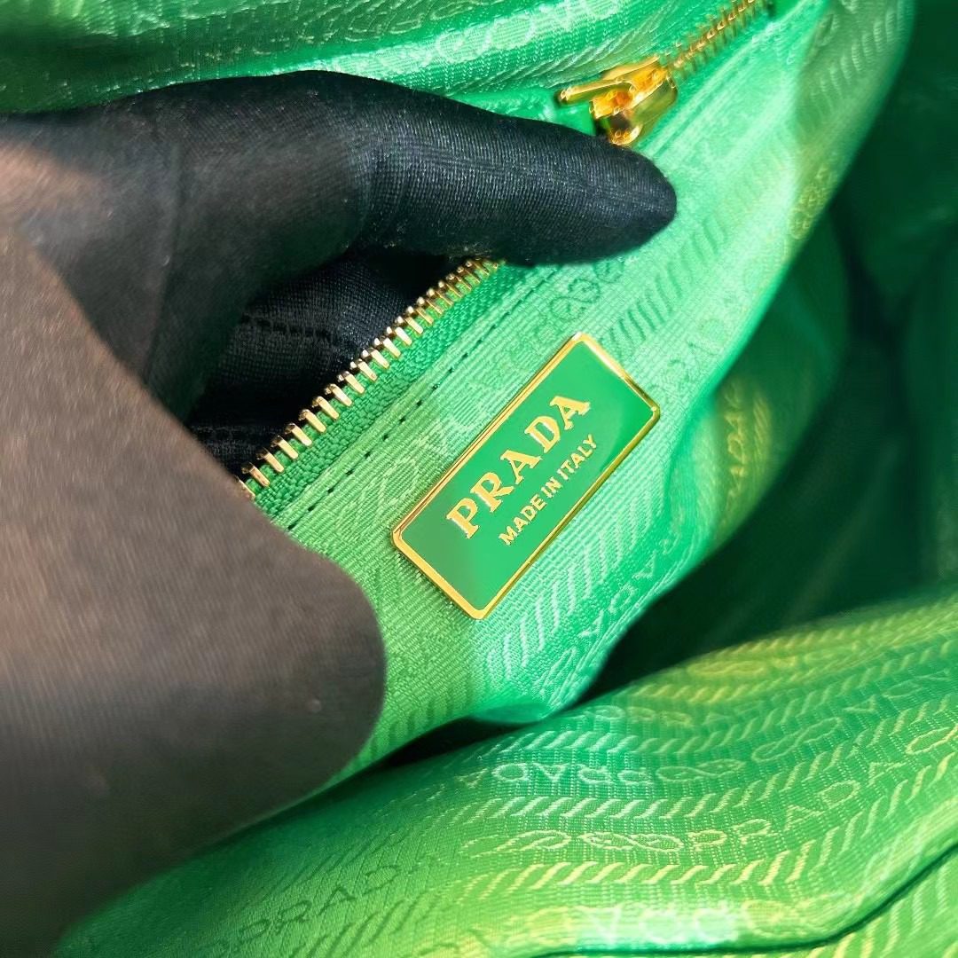 Prada Re-Edition 1995 Bag 1BG468 view 9