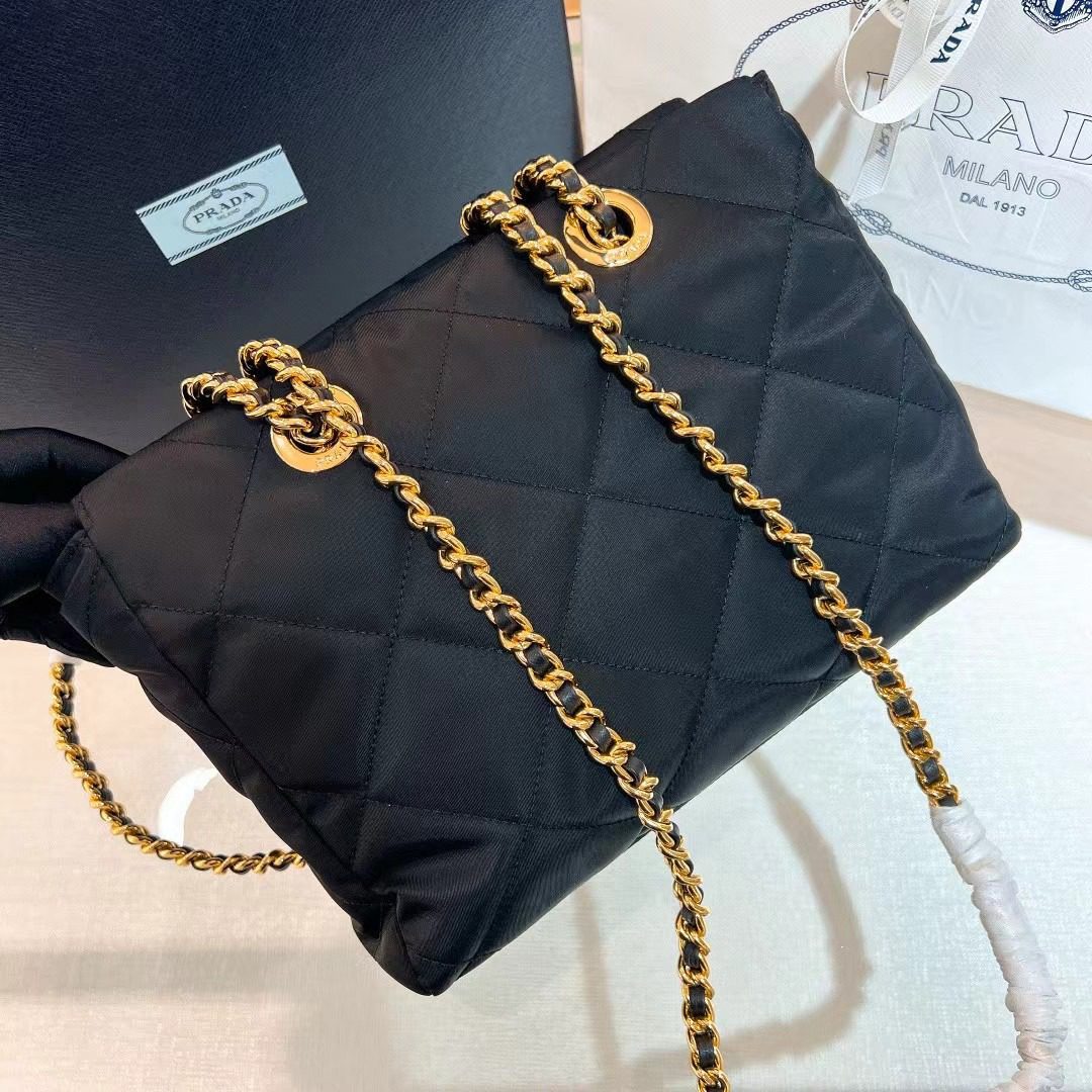 Prada Re-Edition 1995 Bag 1BG468 view 4