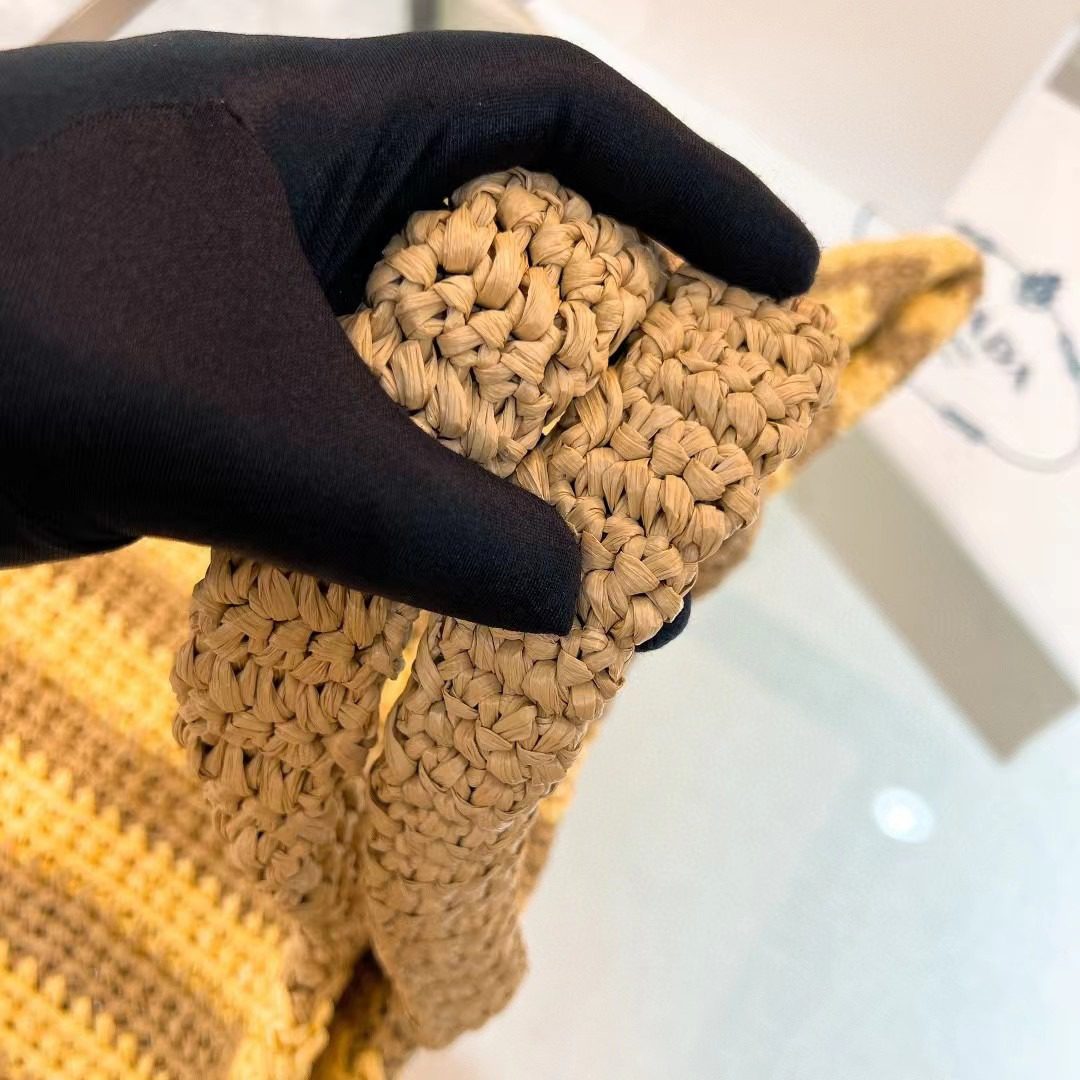 Prada Crochet Tote Bag 1BG392 view 4