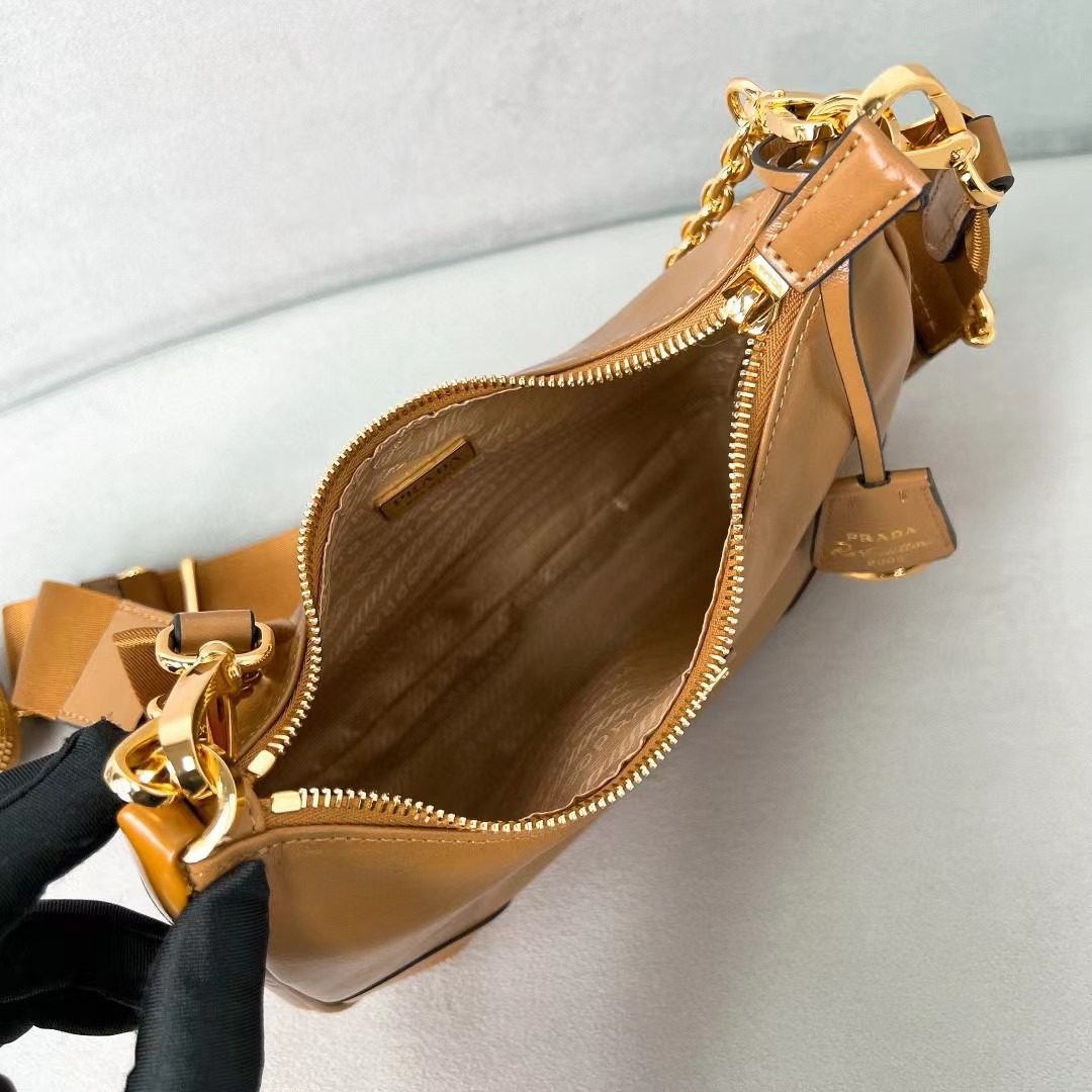 Prada Re-Edition 2005 Leather Bag 1BH204 view 8