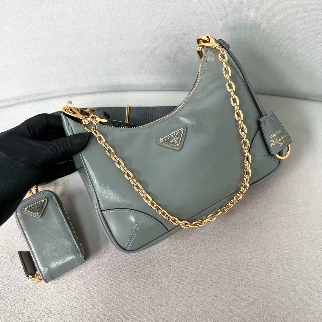 Prada Re-Edition 2005 Leather Bag 1BH204 view 2