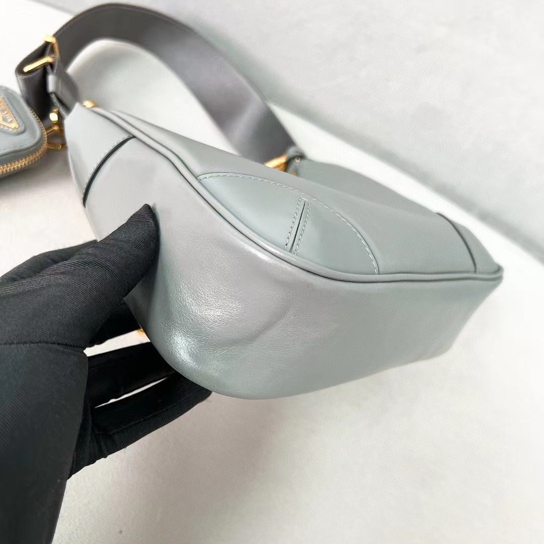 Prada Re-Edition 2005 Leather Bag 1BH204 view 7