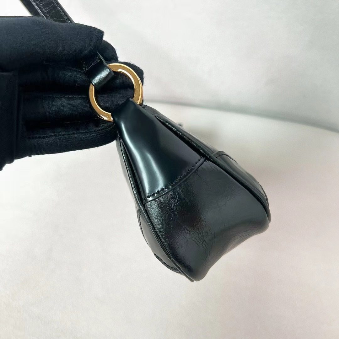 Prada Re-Edition 2002 Small Leather Shoulder Bag 1BC201 view 4