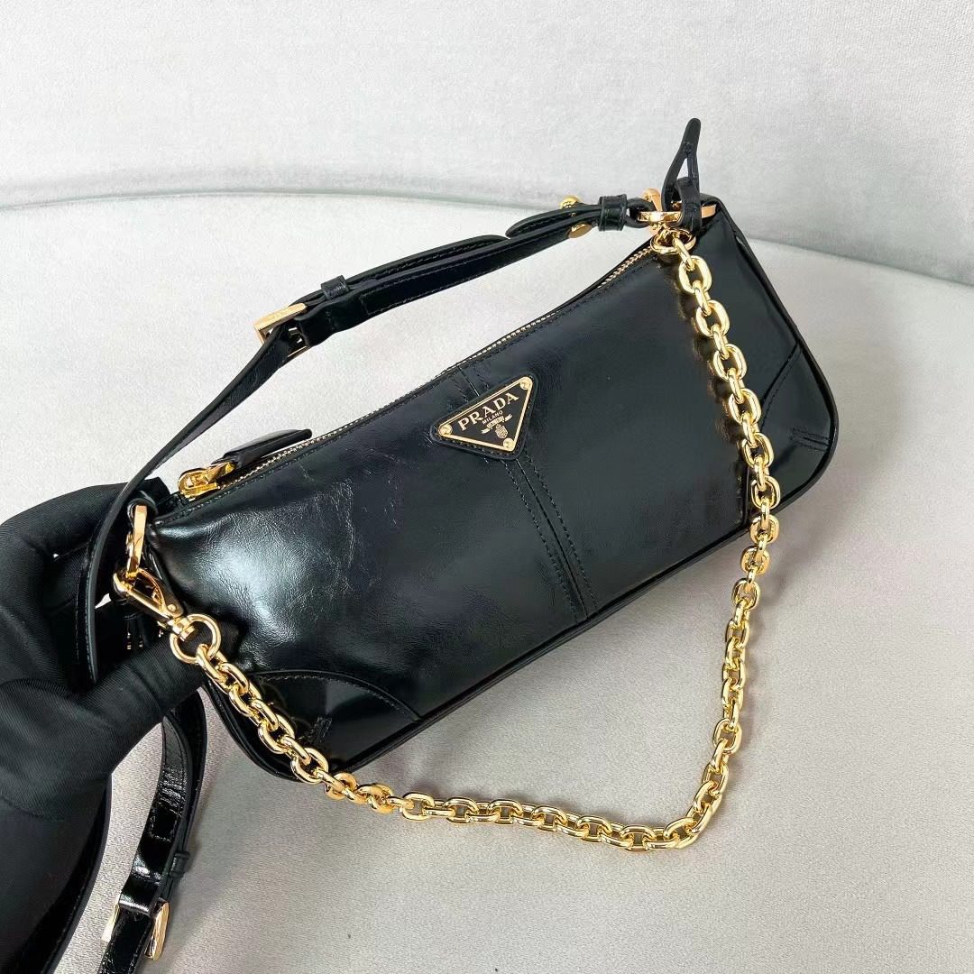 Prada Re-Edition 2002 Medium Leather Shoulder Bag 1BC221 view 3