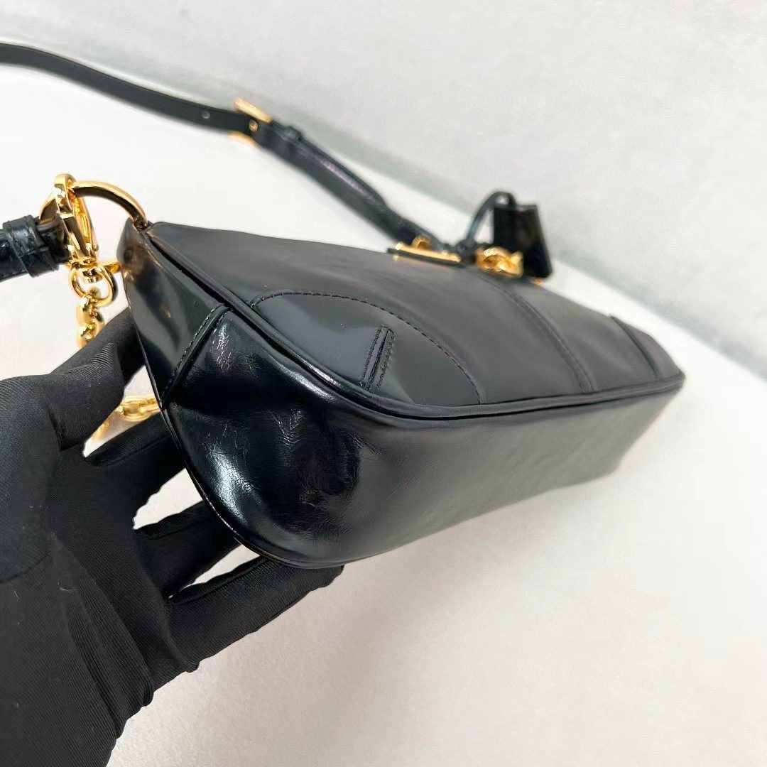 Prada Re-Edition 2002 Medium Leather Shoulder Bag 1BC221 view 8