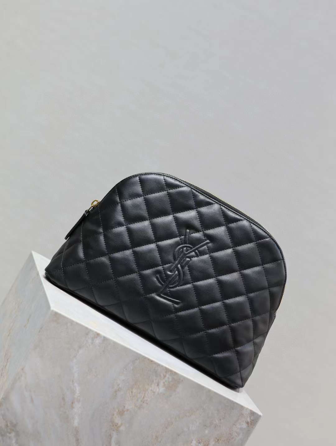 Saint Laurent Le Cassandre Vanity view 2