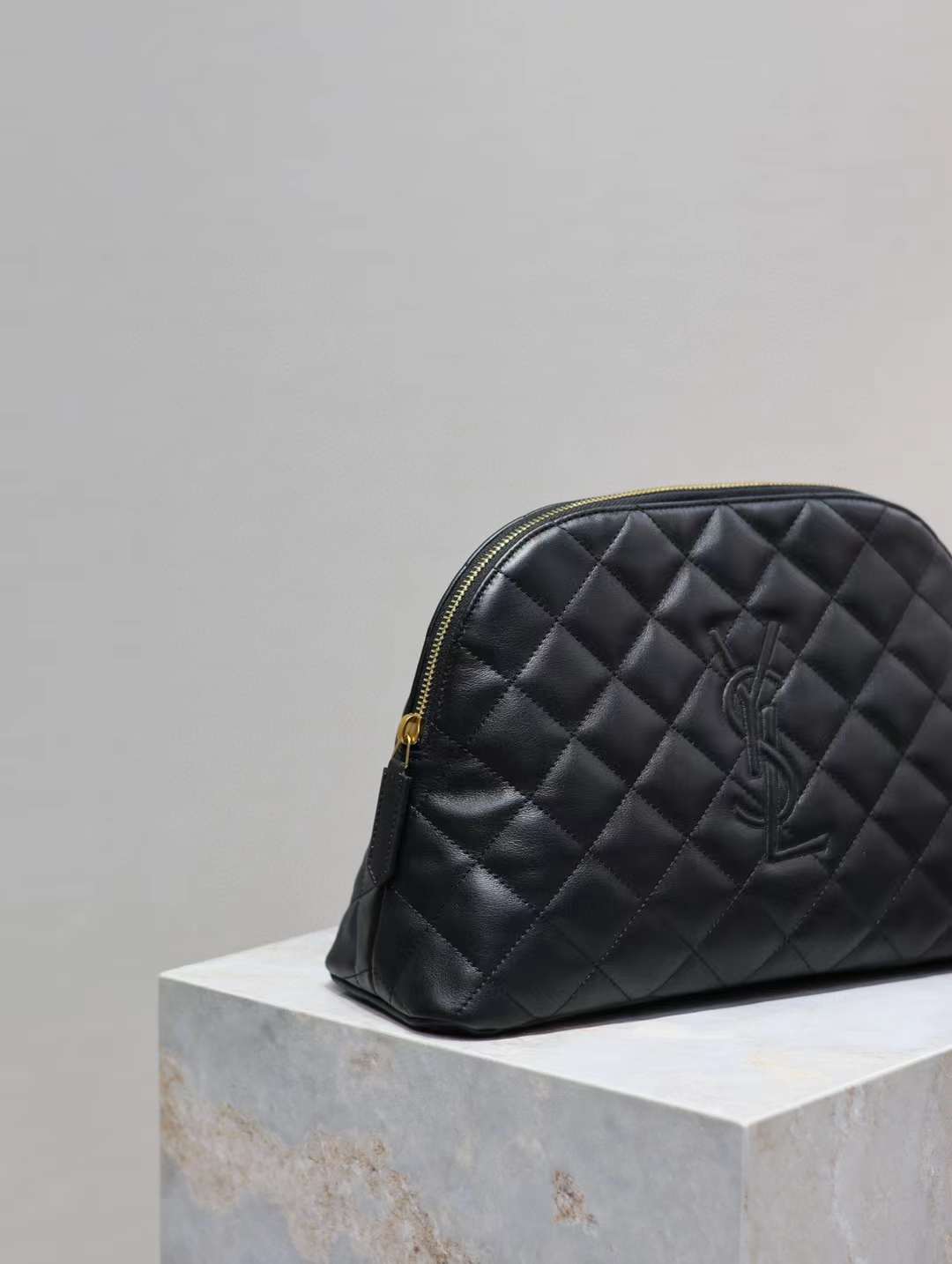Saint Laurent Le Cassandre Vanity view 3