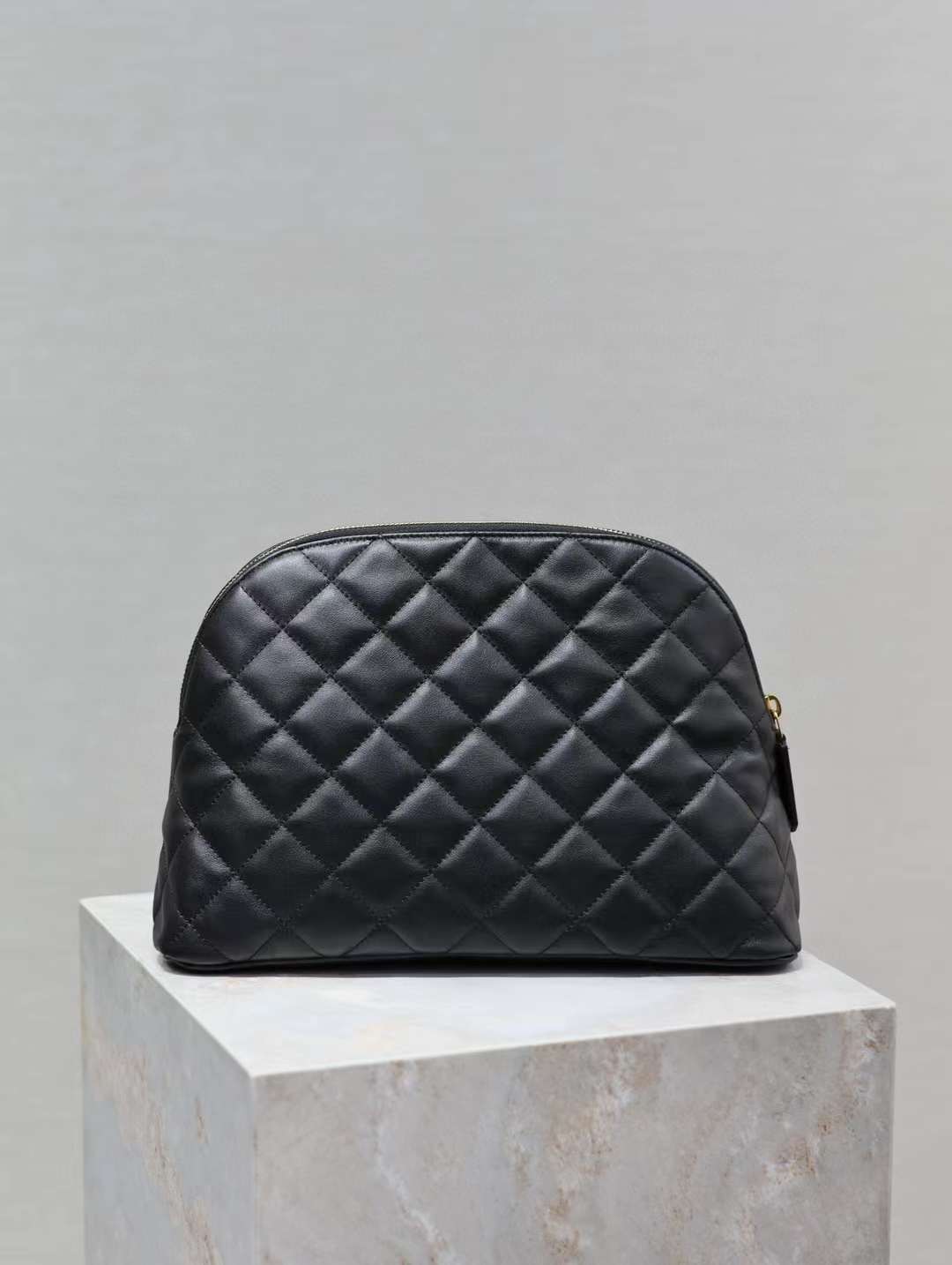 Saint Laurent Le Cassandre Vanity view 8
