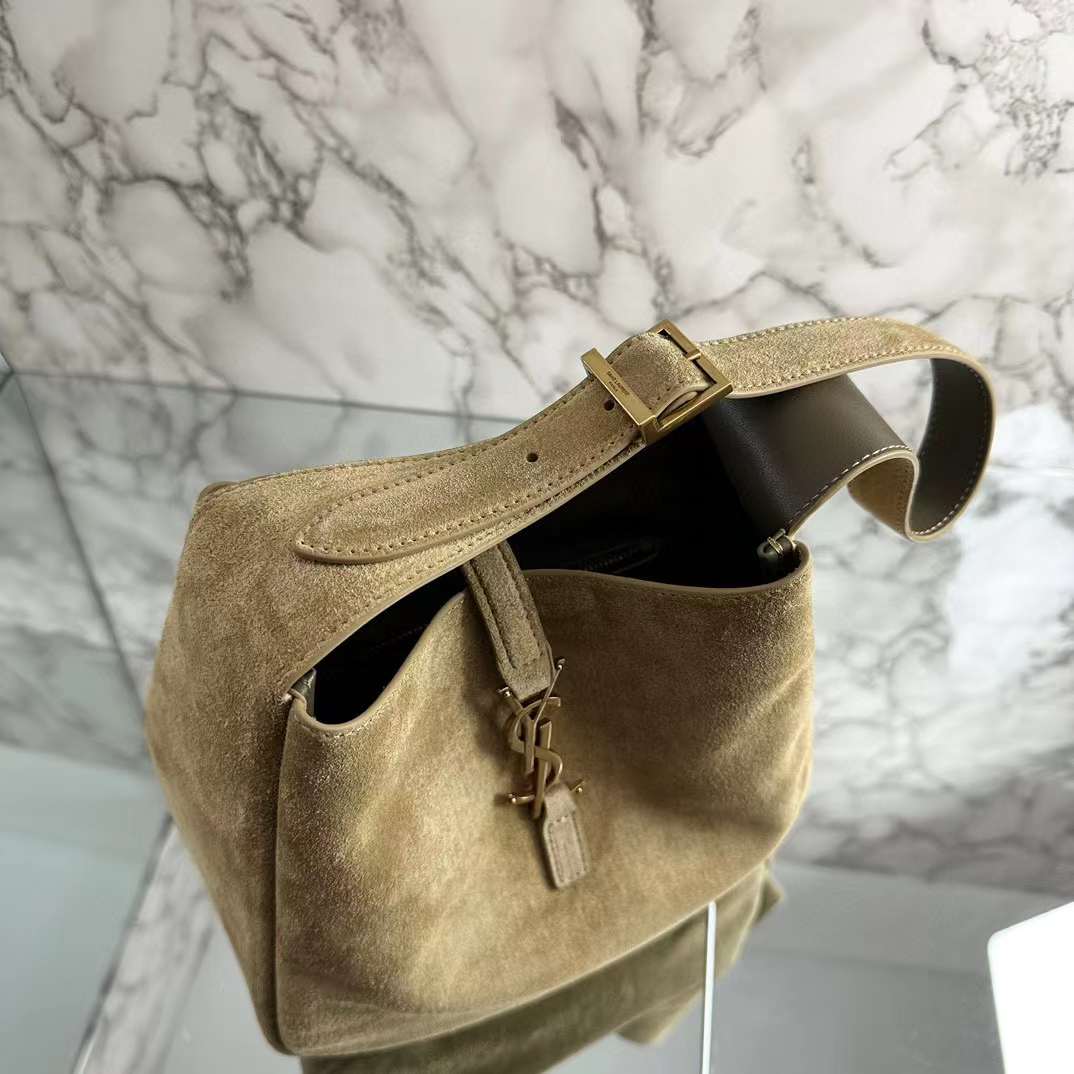Saint Laurent LE 5 À 7 Hobo Bag view 8