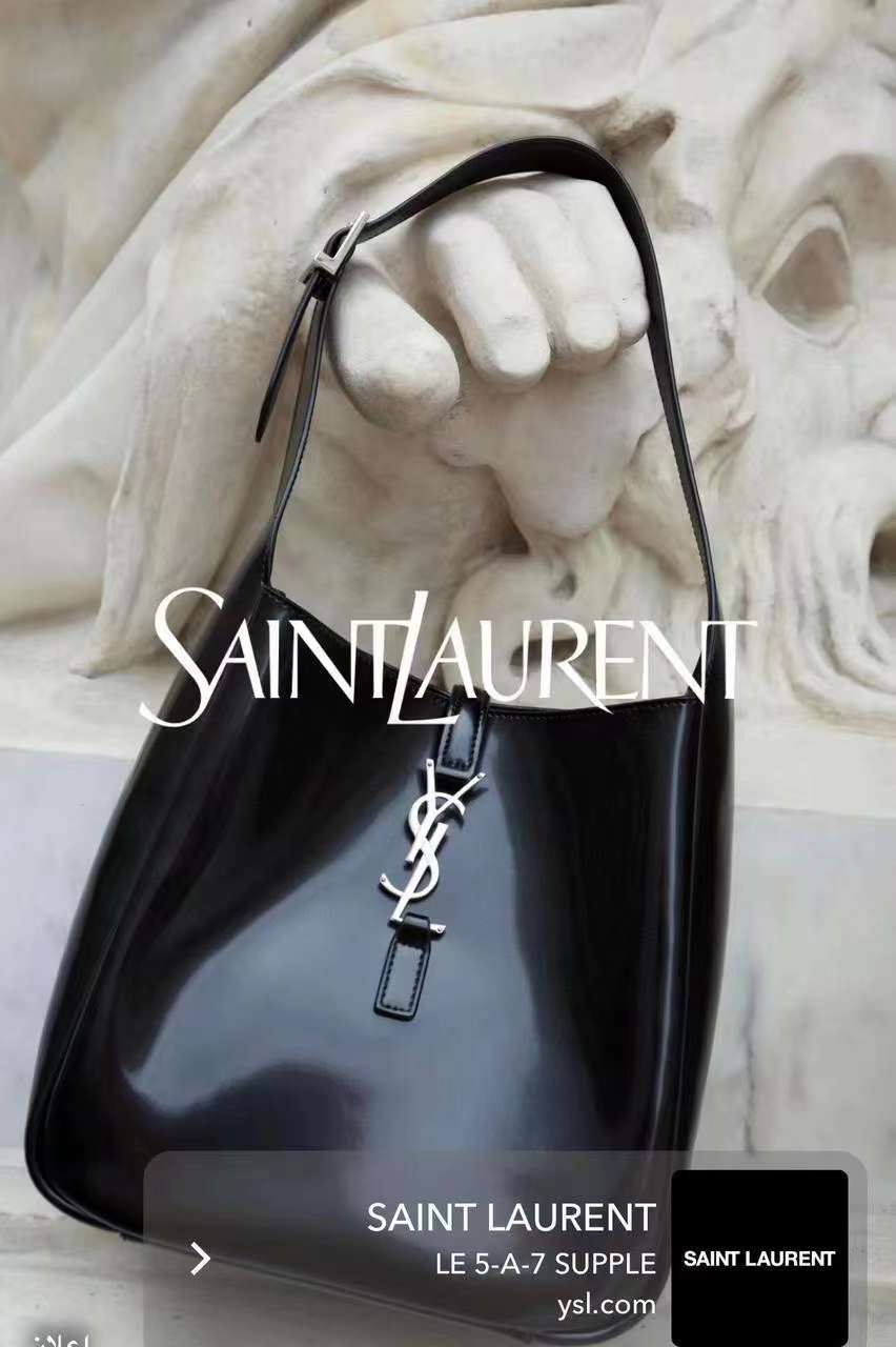 Saint Laurent LE 5 À 7 Hobo Bag in Patent Leather view 7
