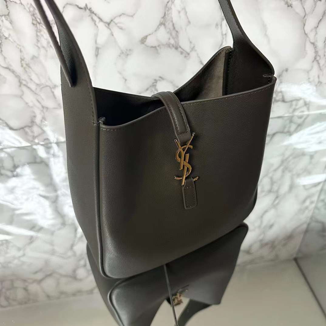Saint Laurent LE 5 À 7 Hobo Bag view 5