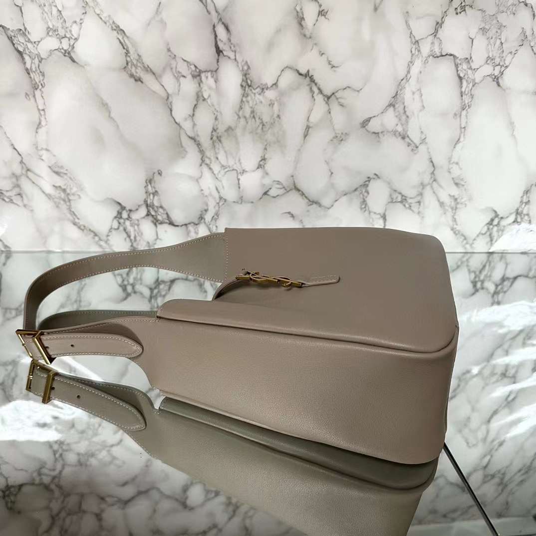 Saint Laurent LE 5 À 7 Hobo Bag view 3